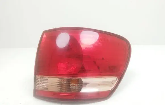 Toyota Avensis Verso Rear/tail lights 7652