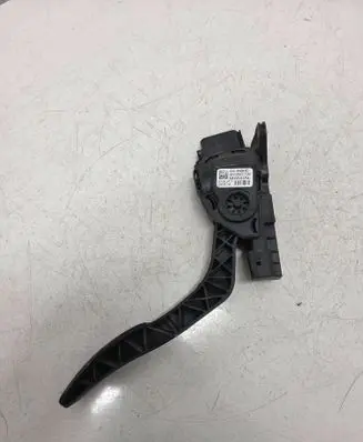 Ford Turneo Courier Accelerator throttle pedal 8V219F836AC 6PV00951730 C95YE04