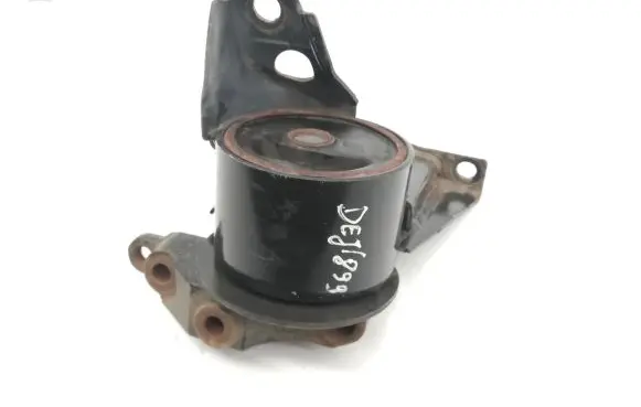 Engine mount bracket