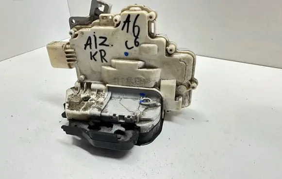 Audi A6 S6 C6 4F Rear door lock 4f0839015