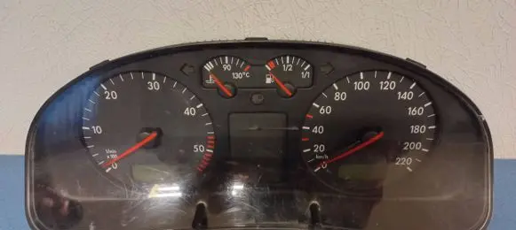 Volkswagen PASSAT B5 Speedometer (instrument cluster) 09052069904 0905230198
