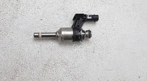 Fuel injector