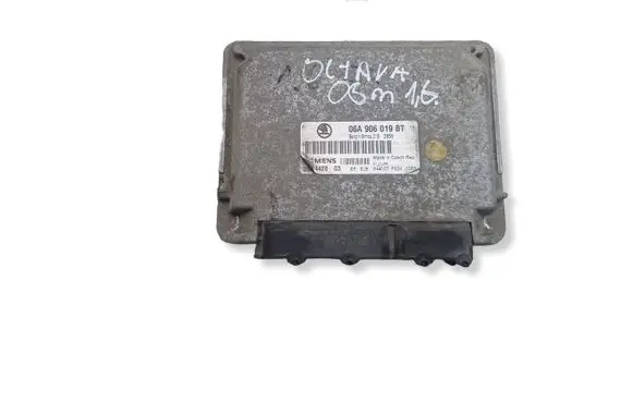 Skoda Octavia Mk1 (1U) Engine control unit/module 06A906019BT