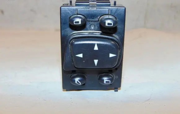 Mercedes-Benz S W220 Wing mirror switch A2208211551