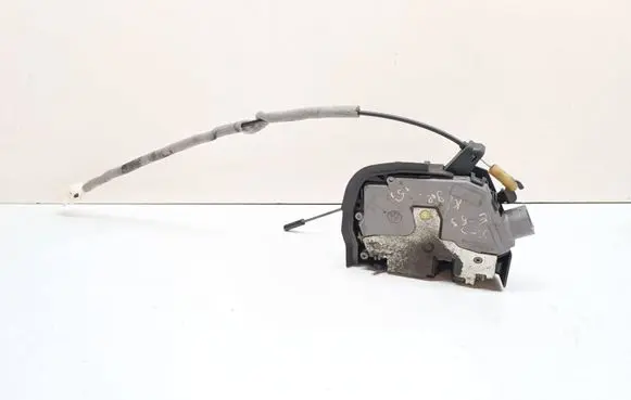BMW X5 E53 Rear door lock 