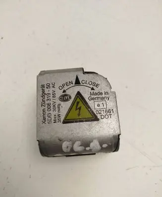 Audi A6 S6 C6 4F Headlight ballast module Xenon 021661