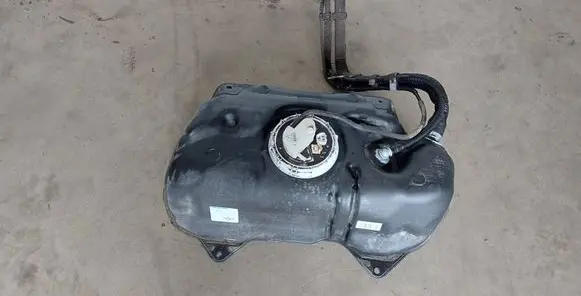 Toyota Yaris Fuel tank 771000D260 777040D090