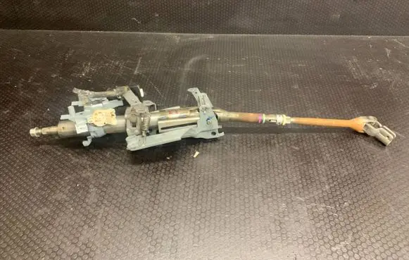 Peugeot 4007 Steering wheel axle 8670A012 G8D646MB 16RI000075