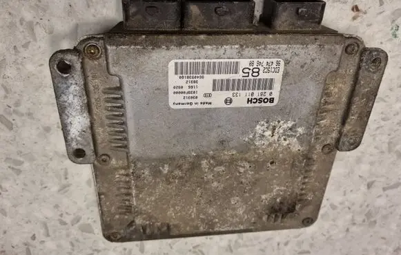 Peugeot 807 Engine control unit/module 9647474680 9640938180 0281011133
