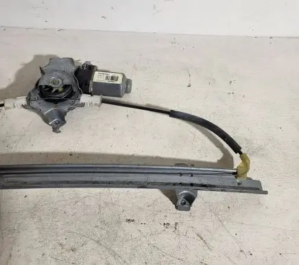 Nissan Almera Tino Front door window regulator with motor 400699 0699