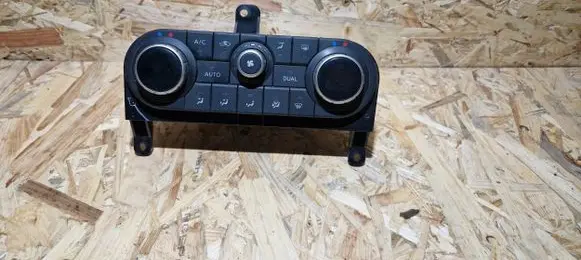 Nissan Qashqai+2 Climate control unit 27500BR47A C1921
