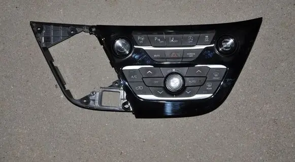 Chrysler Pacifica Air conditioning/heating control unit 6UX681X8AA