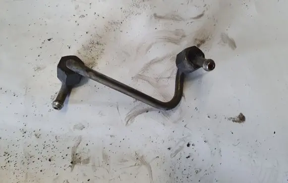 BMW 5 E39 Fuel injector supply line/pipe NOCODE