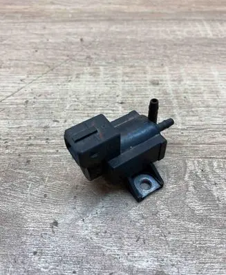 Lexus IS 220D-250-350 Turbo solenoid valve 258600R010