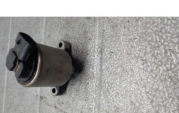 Opel Astra G Coolant heater control valve 