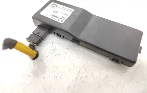 Chevrolet Orlando Door central lock control unit/module 13503204 F00HJ00487
