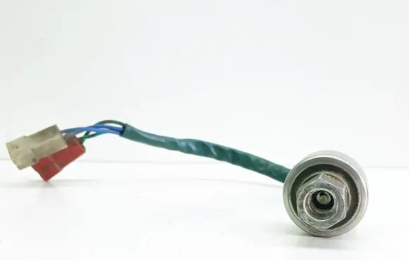 Audi 80 90 S2 B4 Air conditioning (A/C) pressure sensor 