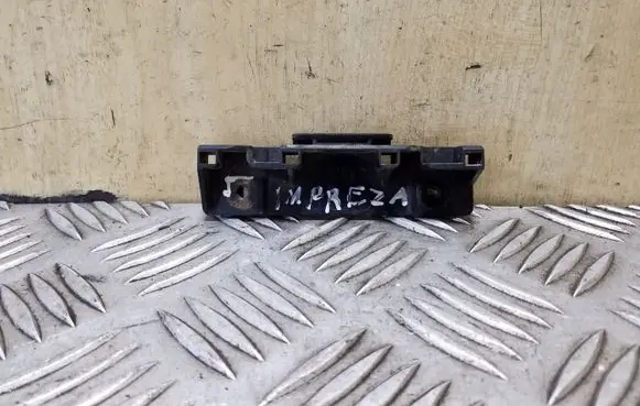 Subaru Impreza II Front bumper mounting bracket