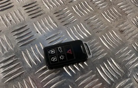 Volvo V60 Ignition key/card 