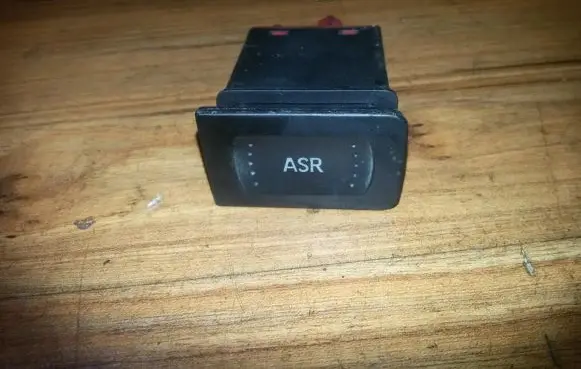 Traction control (ASR) switch