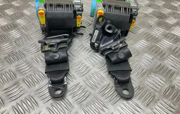 Audi A5 8T 8F Front seatbelt 0715D1R1YM 0715D1R1YP 8F0857731