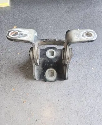 Opel Meriva B Rear door lower hinge 004MND1E 011AED1E