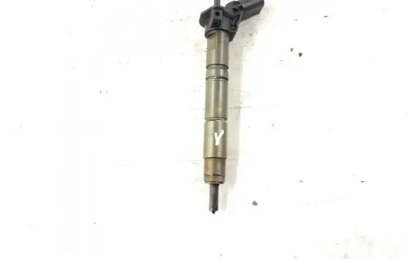Mercedes-Benz E W211 Fuel injector 6420701387 6420701987