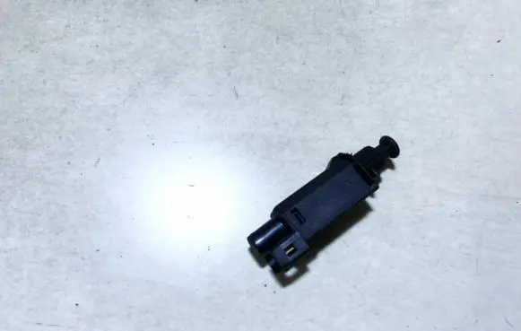 Volkswagen PASSAT B4 Brake pedal sensor switch 191945515