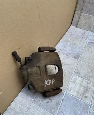 Ford Fiesta Front brake caliper 11810252012