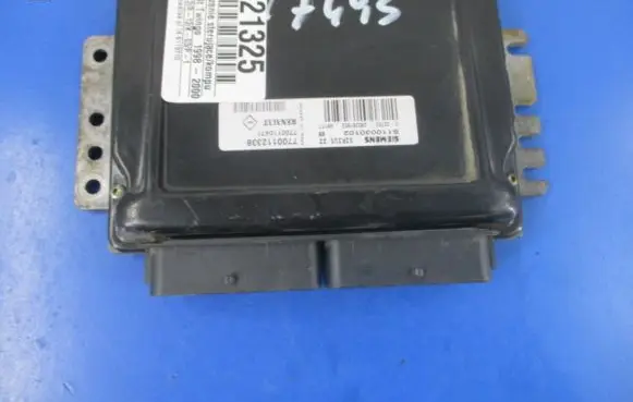 Renault Twingo I Engine control unit/module ECU 7700112338