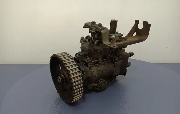 Volkswagen Golf III Fuel injection high pressure pump 0460484027