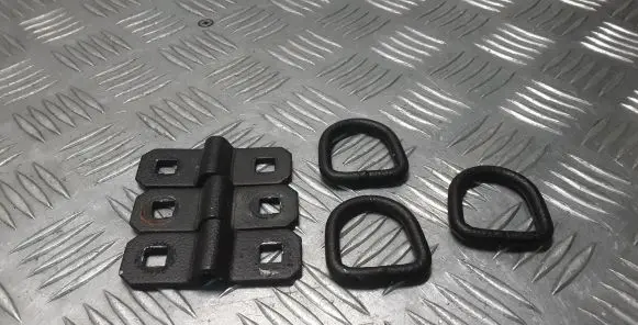 Volvo XC40 Tie down hook / loop 