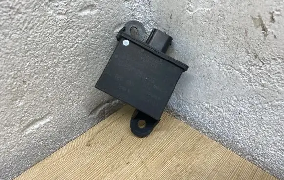 Audi A6 S6 C6 4F Tire pressure sensor 4F0907283 20090329 053300401201