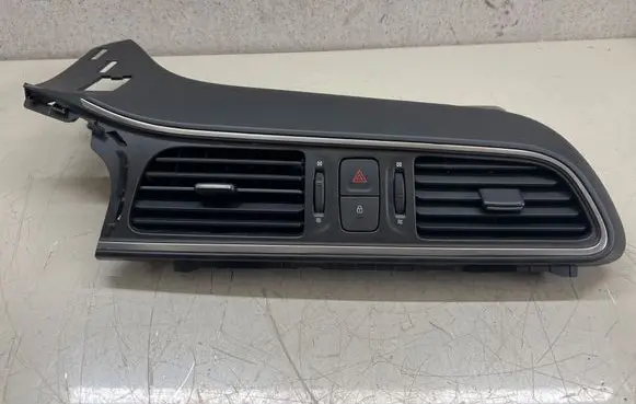 Renault Kadjar Dashboard side air vent grill/cover trim 687509788R 687500938R 687506811R