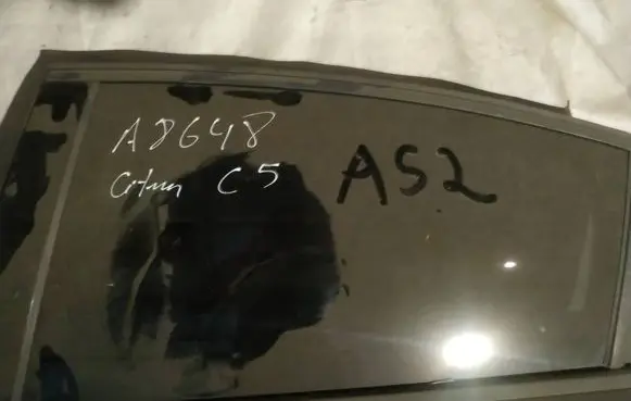 Citroen C5 Rear door window glass as2