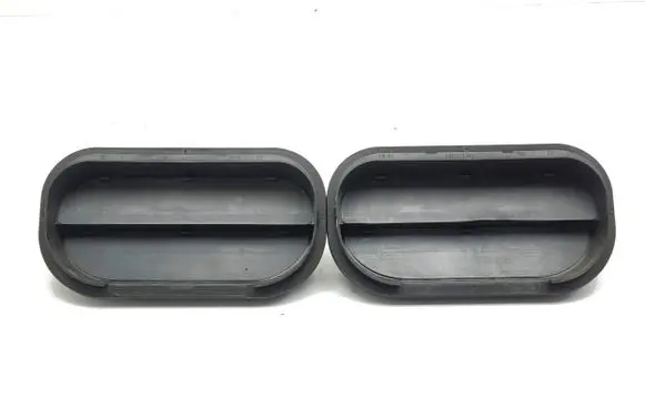 Skoda Octavia Mk4 Quarter panel pressure vent 6R0819465C
