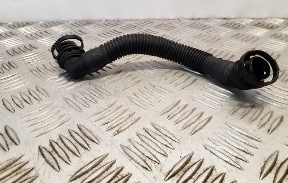 Volkswagen PASSAT B7 Breather hose/pipe 03L103493AE