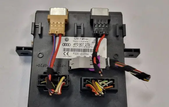 Audi A6 S6 C6 4F Comfort/convenience module 4F0907279 4F0910279