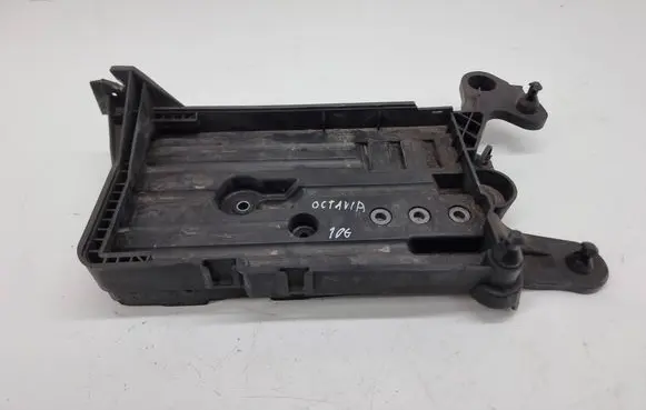 Skoda Octavia Mk3 (5E) Battery tray 5Q0915321H