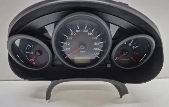 Mitsubishi Colt Speedometer (instrument cluster) MM0038001 M4038001
