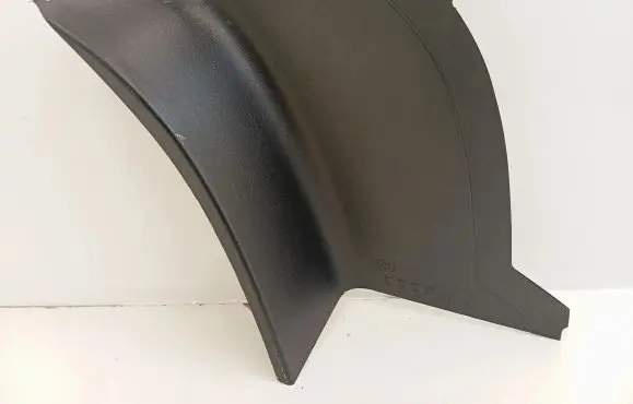 Porsche Macan (95B) Rear/tail light trim molding 95B945310F