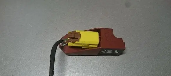 Volkswagen Golf IV Airbag deployment crash/impact sensor 1C0909606 5WK42957