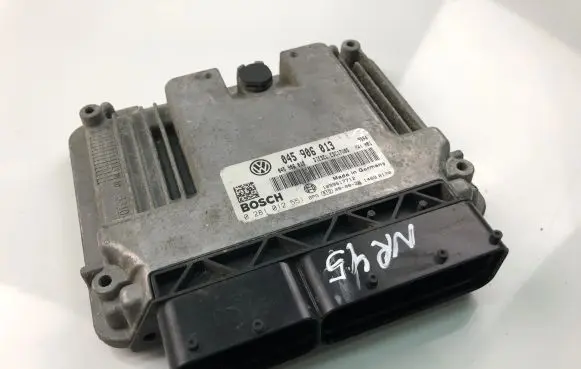 Volkswagen Polo V 6R Engine control unit/module ECU 045906013 0281012551