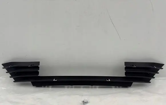 Renault Megane IV Front bumper lower grill 8201696611