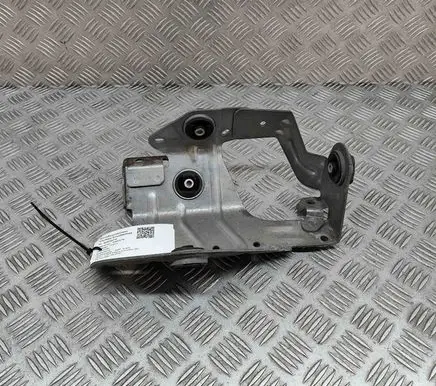BMW iX A/C compressor mount bracket 9418847