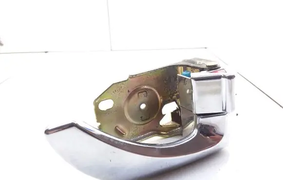 KIA Sorento Front door interior handle F053