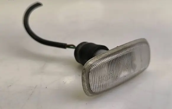 Audi A6 S6 C5 4B Front fender indicator light 4B0949127 015 E26002