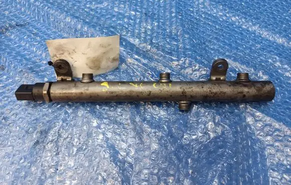 Mercedes-Benz S W221 Fuel main line pipe A6420700695002 0623800007