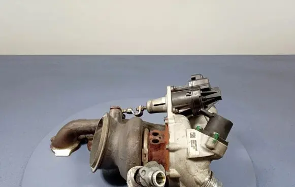 BMW 2 F44 Turbo system vacuum part 8658211