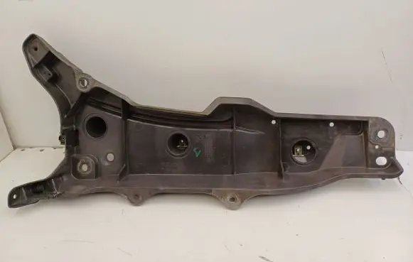 Volvo XC90 Fender mounting bracket 31391778